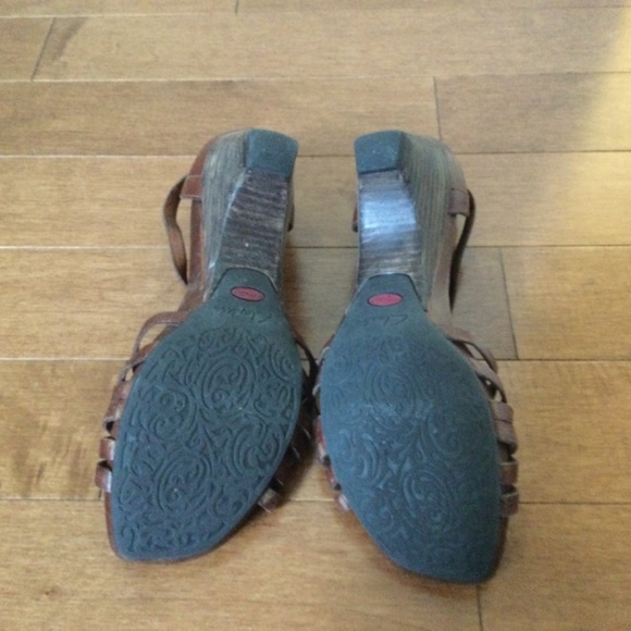 Clarks Artisan brown leather strappy sandal 7.5 M - Picture 3 of 4